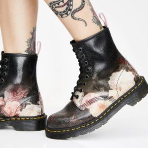 Dr. Martens Rose Floral Cristal Crackle New Order Black Floral Boots | US 8.5